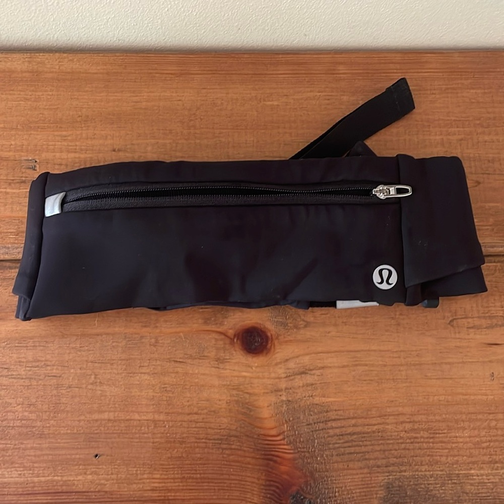Lululemon m Fast and Free Running Belt Small/Medium